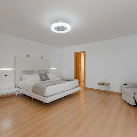 Villa The Eagles Luxury Overlooking Siam Park Sleeps 14 Costa Adeje (Tenerife)