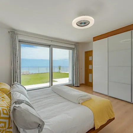 The Eagles Luxury Overlooking Siam Park Sleeps 14 *